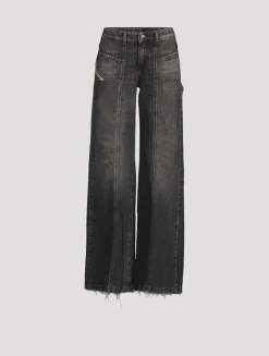 Akii Flared Jeans