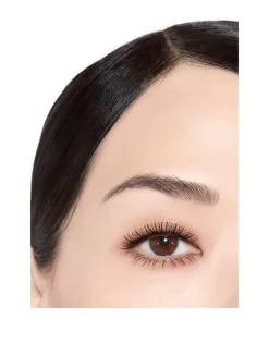 All-In-One Mascara: Volume, Length, Curl And Definition