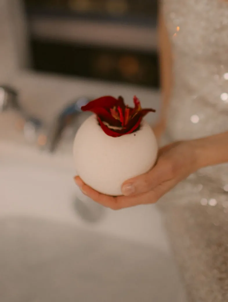 Aphrodite Bath Bomb
