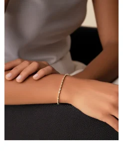 18K White Gold Linear Diamond Tennis Bracelet
