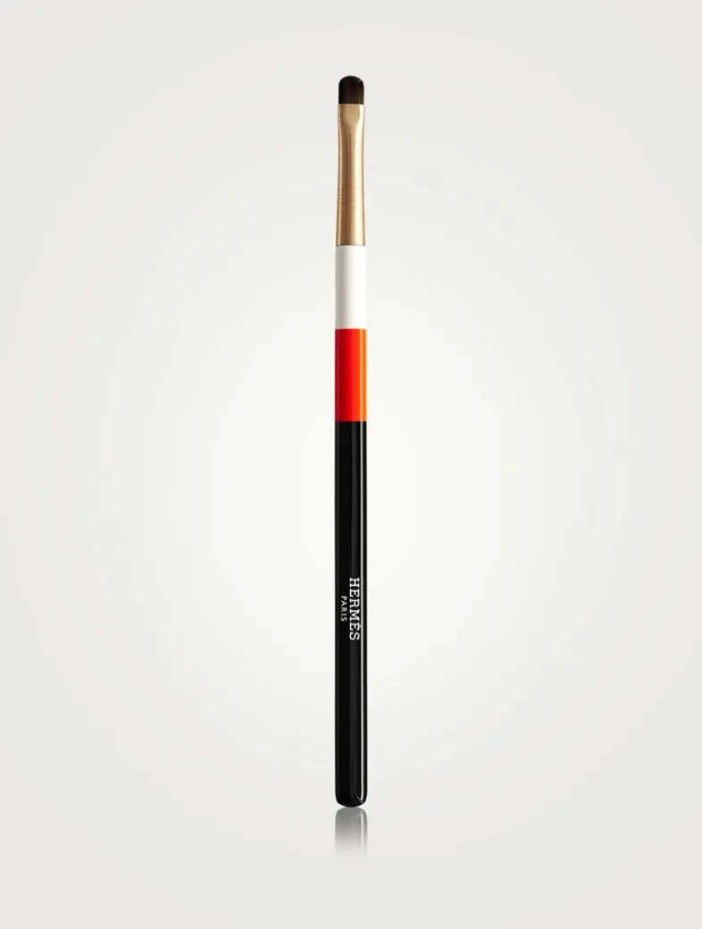 Lip brush