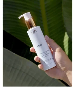 Moisture-Balance All-In-One Face Cleanser