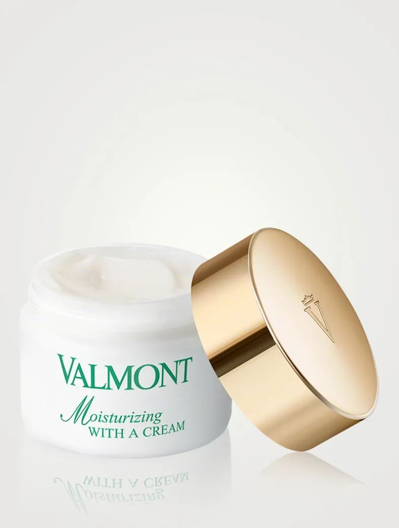 Moisturizing With A Cream Rich Thirst-Quenching Cream