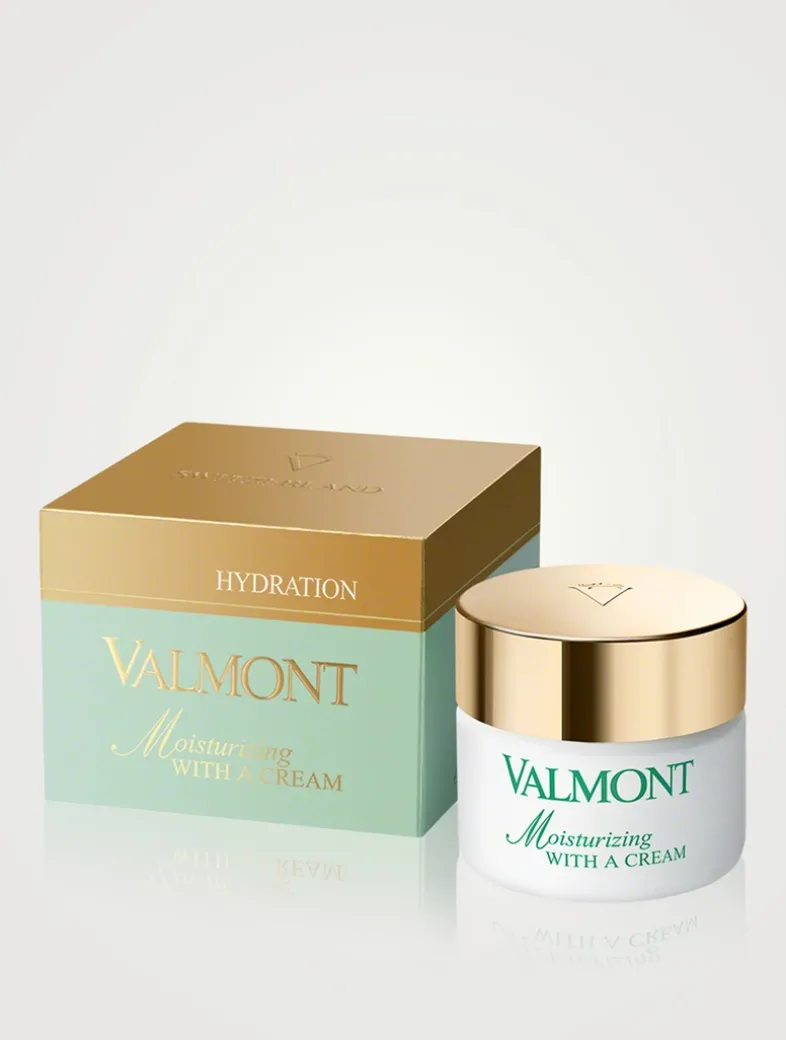 Moisturizing With A Cream Rich Thirst-Quenching Cream