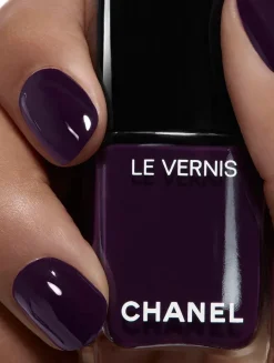Nail Colour