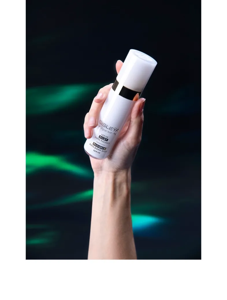 Sisleÿa L'Integral Anti-Age Radiance Anti-Dark Spot Serum